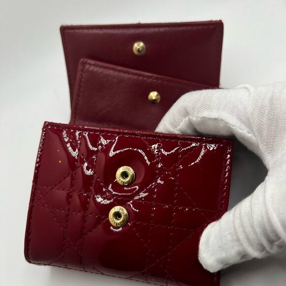 GUC Dior Red Lotus Cannage Patent Trifold Wallet - Picture 7 of 11